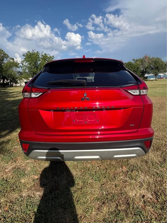 2025 Mitsubishi Eclipse Cross - Image 4 of 18