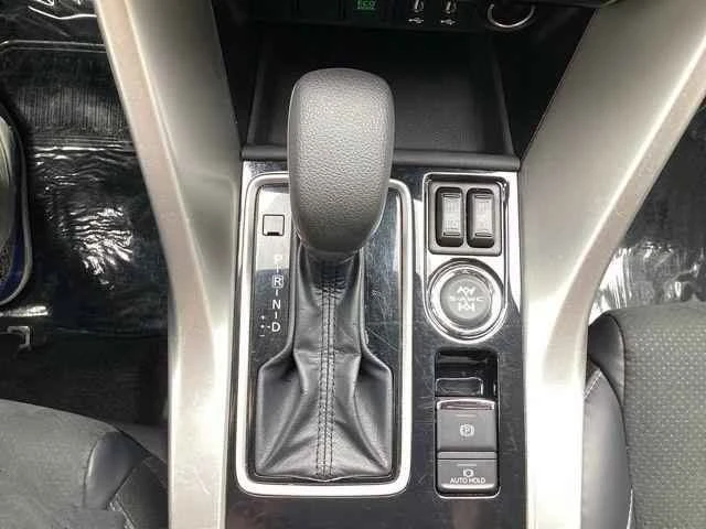 2025 Mitsubishi Eclipse Cross - Image 16 of 20
