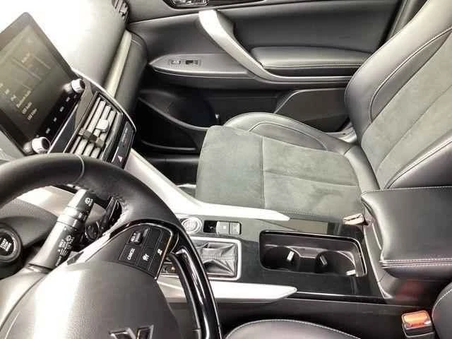2025 Mitsubishi Eclipse Cross - Image 18 of 20