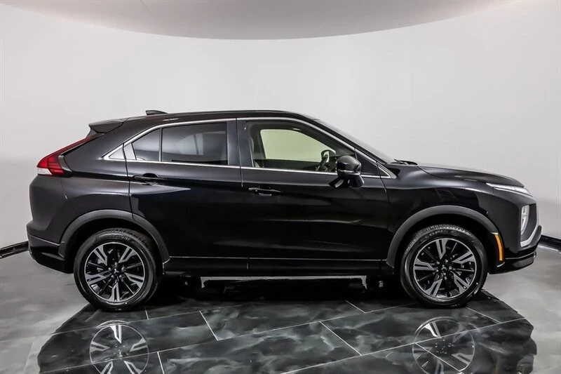 2025 Mitsubishi Eclipse Cross - Image 9 of 21