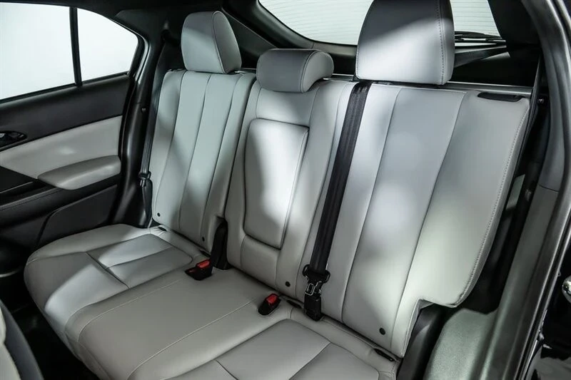 2025 Mitsubishi Eclipse Cross - Image 14 of 21
