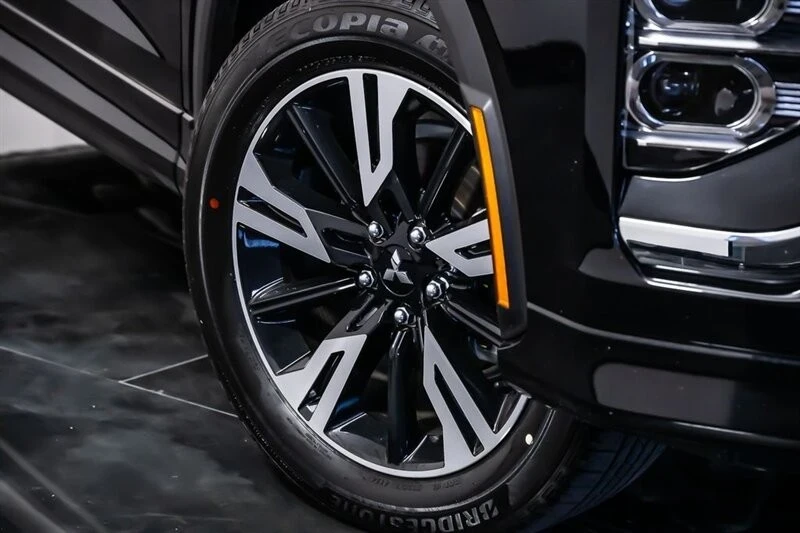 2025 Mitsubishi Eclipse Cross - Image 3 of 21