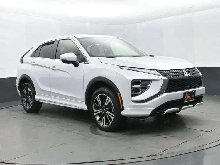 2025 Mitsubishi Eclipse Cross - Image 2 of 12
