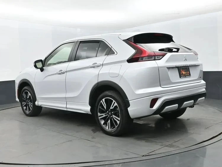 2025 Mitsubishi Eclipse Cross - Image 9 of 12