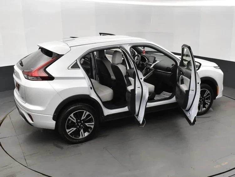 2025 Mitsubishi Eclipse Cross - Image 6 of 12