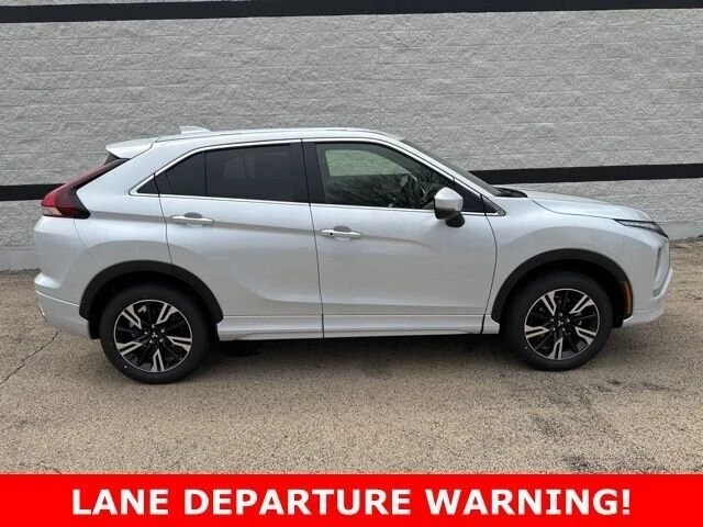 2025 Mitsubishi Eclipse Cross - Image 2 of 21