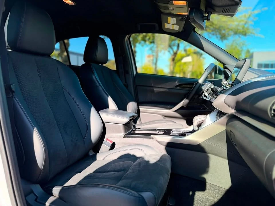 2025 Mitsubishi Eclipse Cross - Image 11 of 20
