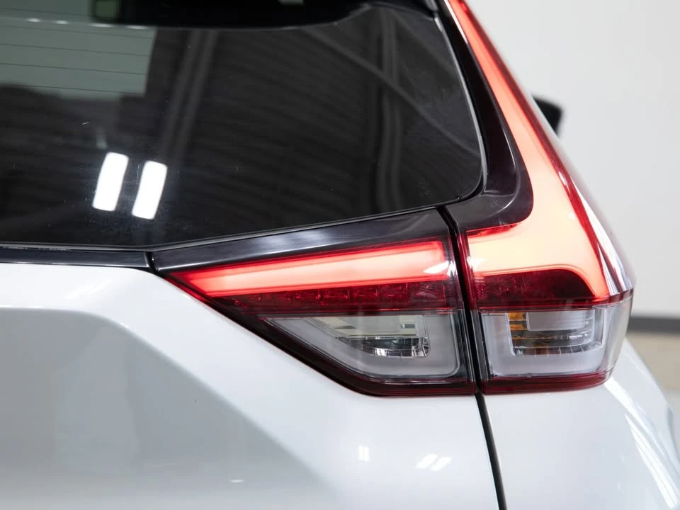 2025 Mitsubishi Eclipse Cross - Image 13 of 20
