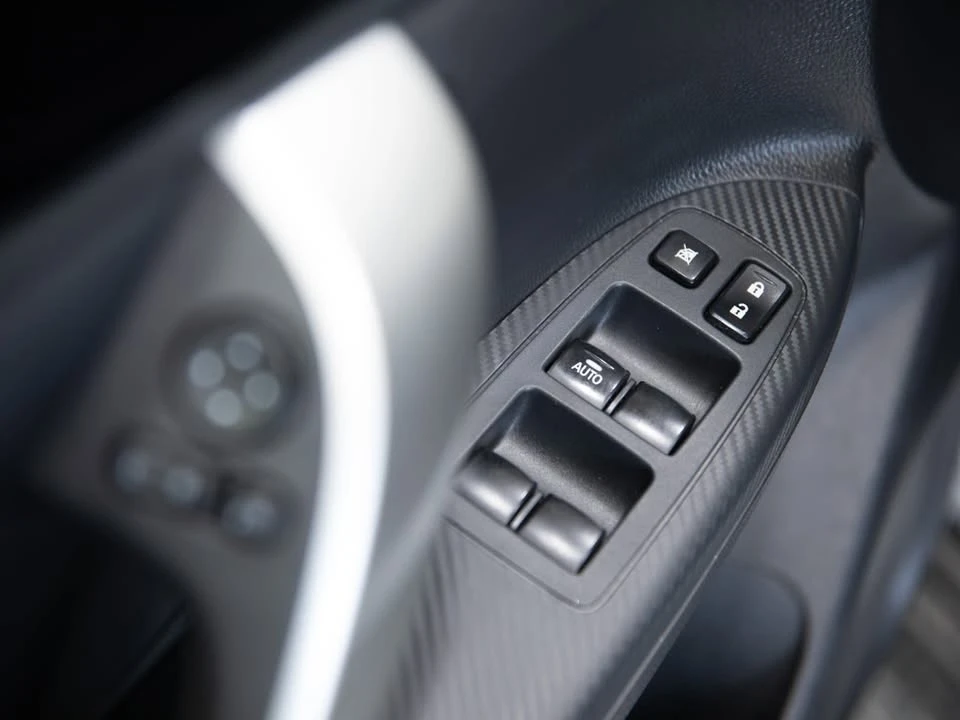 2025 Mitsubishi Eclipse Cross - Image 18 of 20