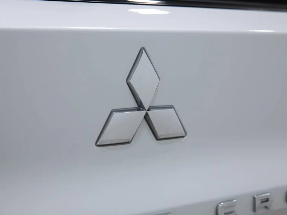 2025 Mitsubishi Eclipse Cross - Image 11 of 20