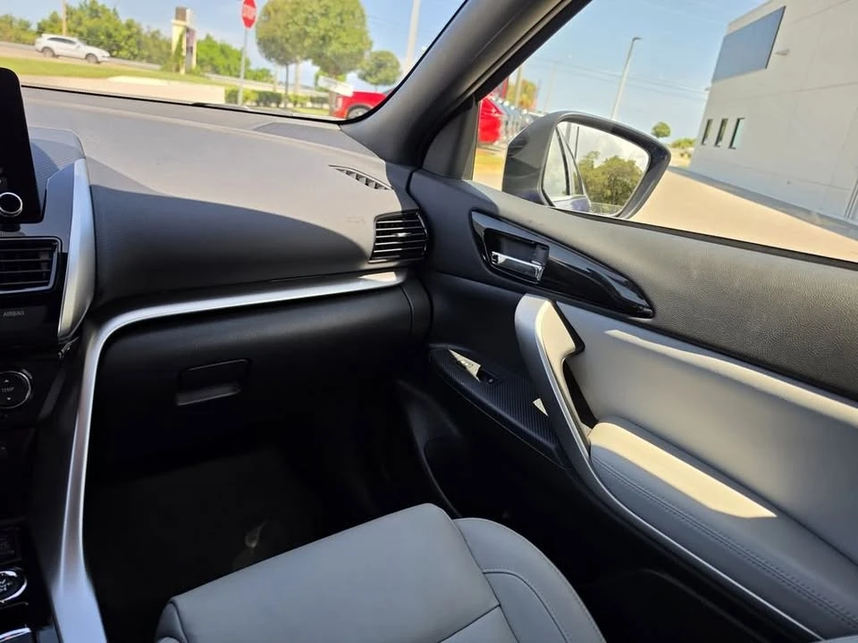 2025 Mitsubishi Eclipse Cross - Image 11 of 20