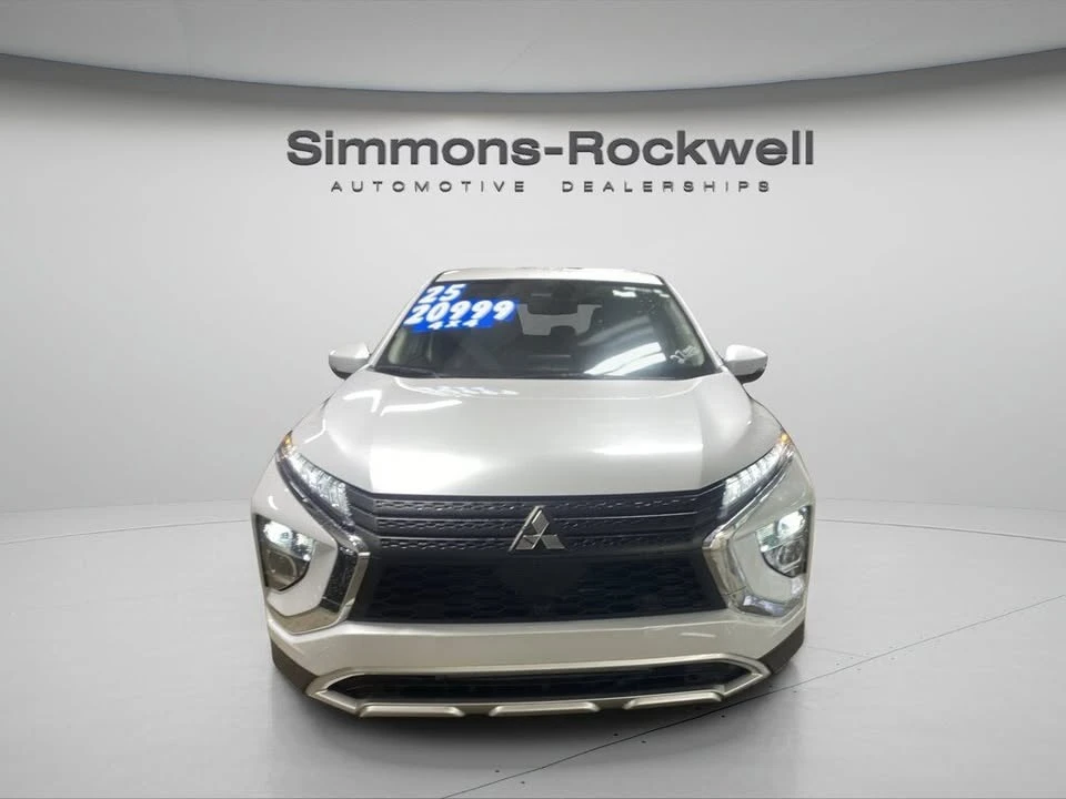 2025 Mitsubishi Eclipse Cross - Image 10 of 19
