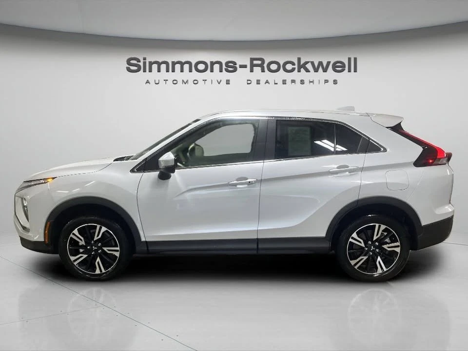 2025 Mitsubishi Eclipse Cross - Image 2 of 19