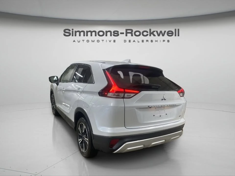 2025 Mitsubishi Eclipse Cross - Image 3 of 19