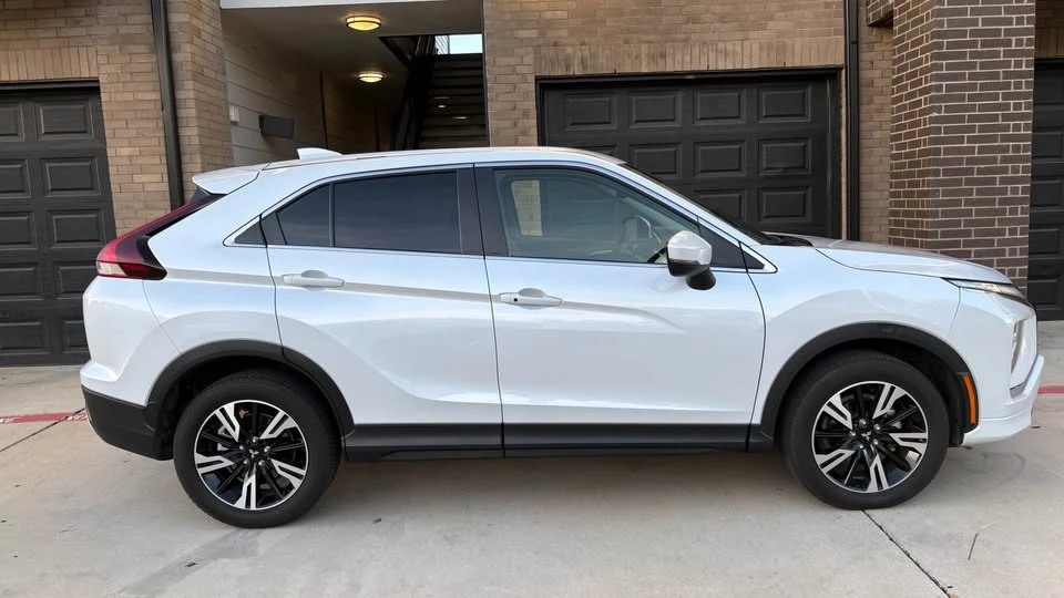 2025 Mitsubishi Eclipse Cross - Image 3 of 20