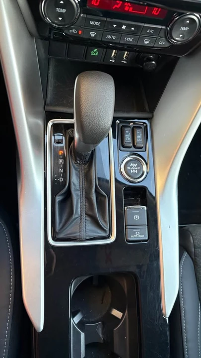 2025 Mitsubishi Eclipse Cross - Image 18 of 20