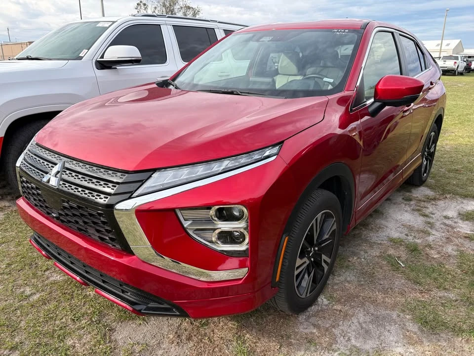 2025 Mitsubishi Eclipse Cross - Image 2 of 7