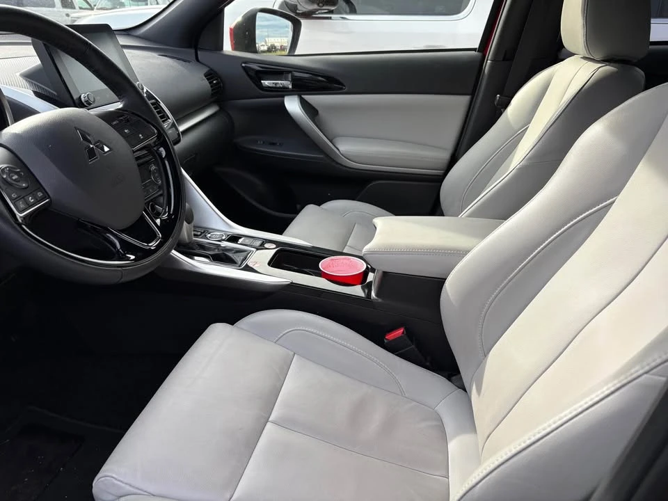 2025 Mitsubishi Eclipse Cross - Image 6 of 7