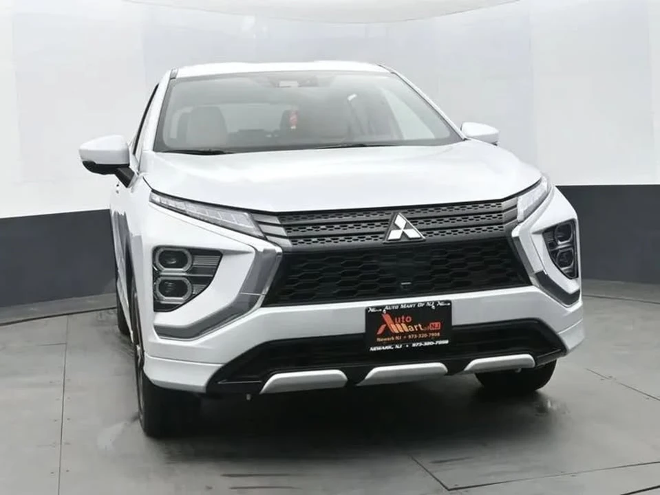 2025 Mitsubishi Eclipse Cross - Image 2 of 6