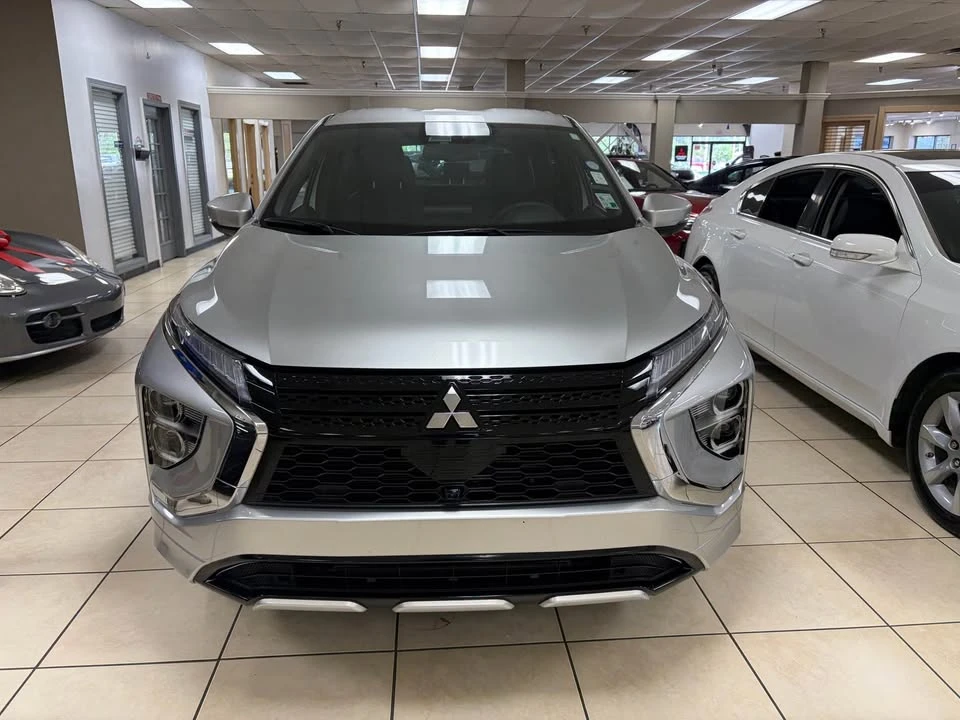 2025 Mitsubishi Eclipse Cross - Image 2 of 13
