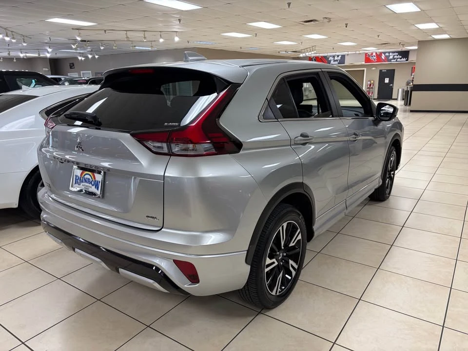 2025 Mitsubishi Eclipse Cross - Image 5 of 13