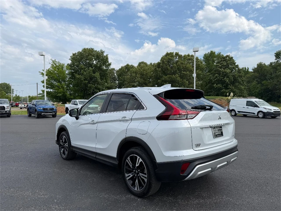 2025 Mitsubishi Eclipse Cross - Image 5 of 31
