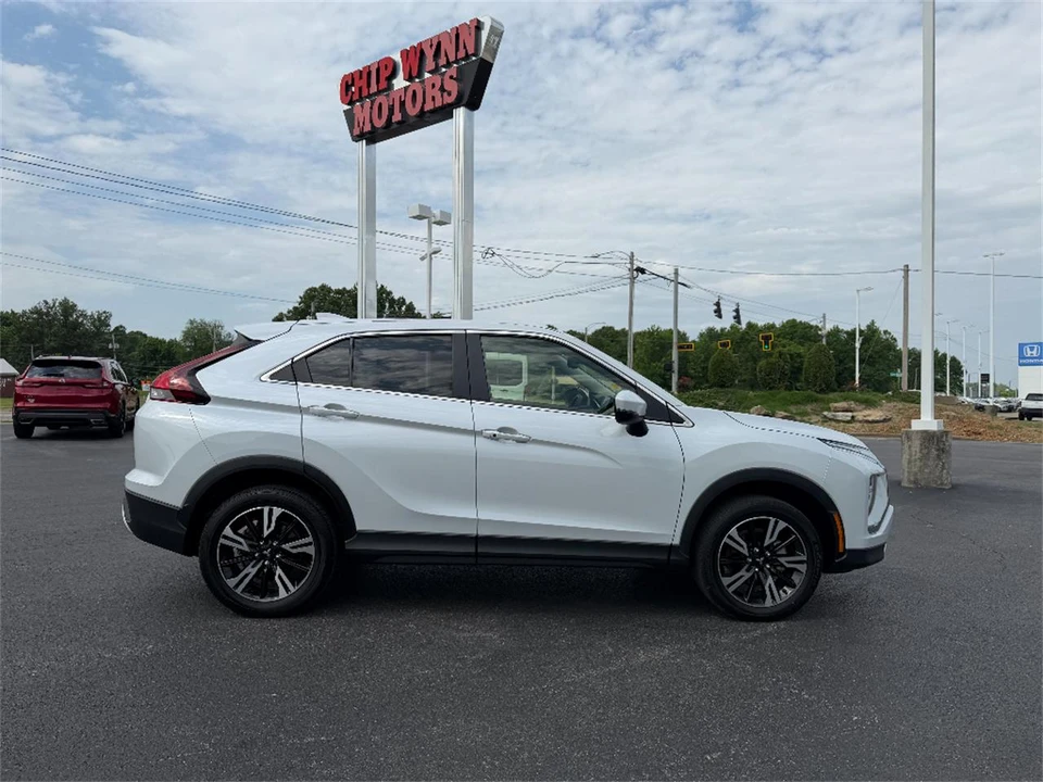 2025 Mitsubishi Eclipse Cross - Image 8 of 31