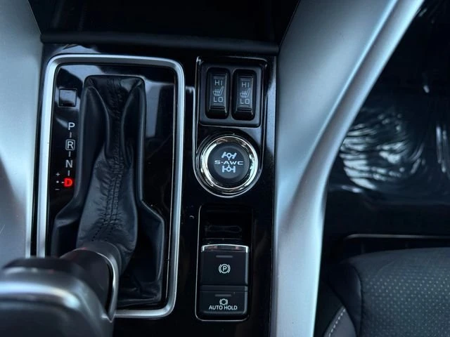 2025 Mitsubishi Eclipse Cross - Image 10 of 15