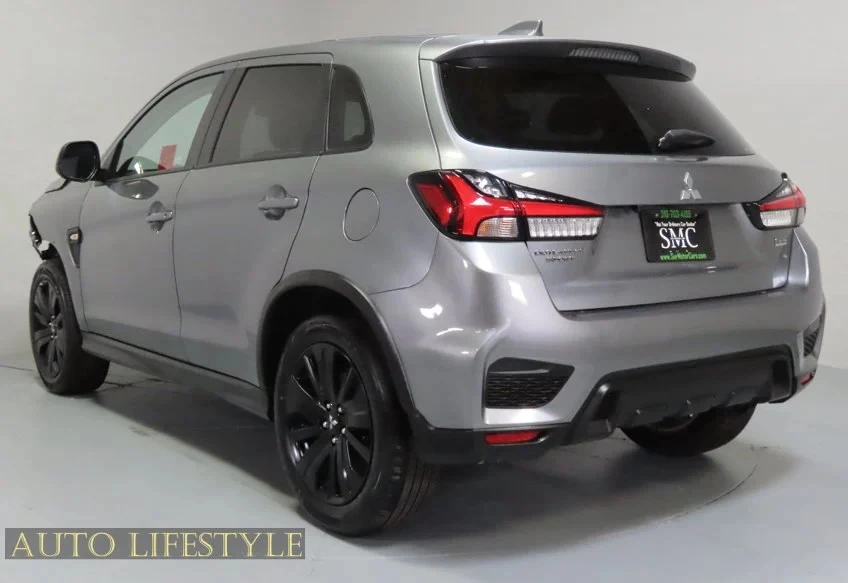 2025 Mitsubishi Outlander - Image 8 of 21