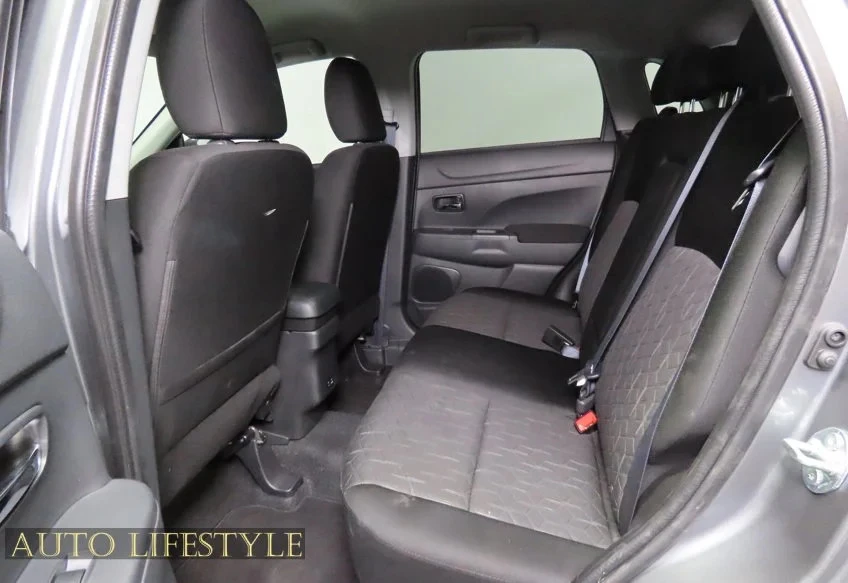 2025 Mitsubishi Outlander - Image 20 of 21