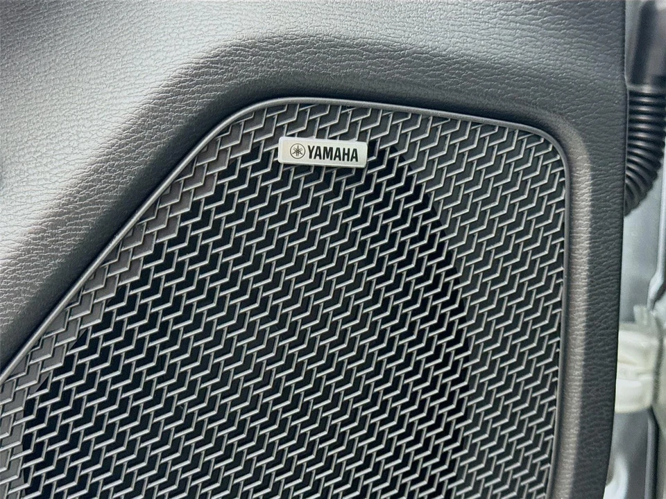 2025 Mitsubishi Outlander - Image 19 of 21