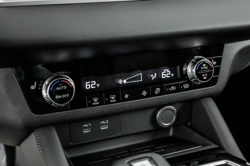 2025 Mitsubishi Outlander - Image 21 of 21
