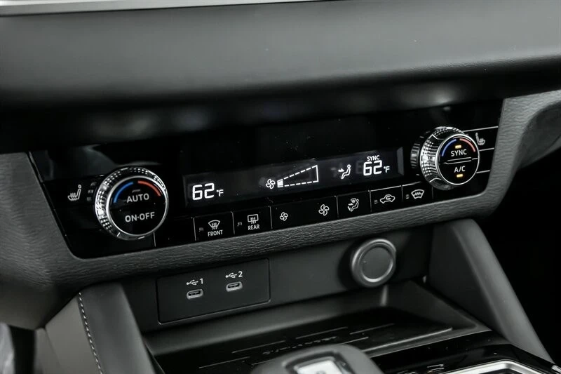 2025 Mitsubishi Outlander - Image 21 of 21