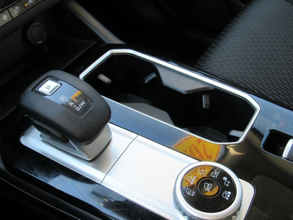 2025 Mitsubishi Outlander - Image 7 of 12