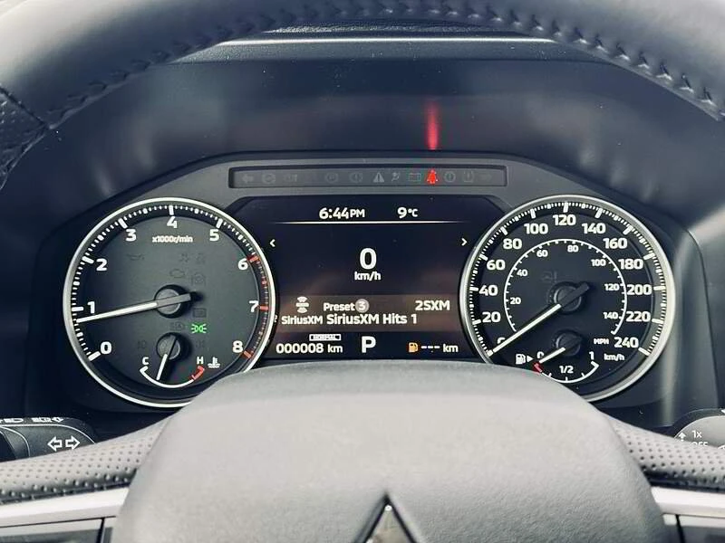 2025 Mitsubishi Outlander - Image 10 of 15