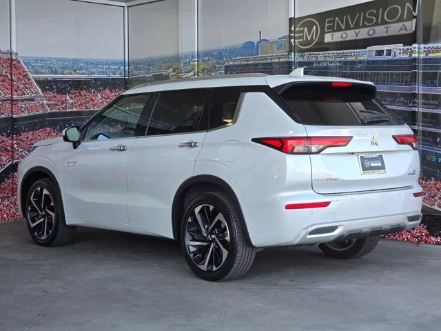 2025 Mitsubishi Outlander - Image 6 of 28