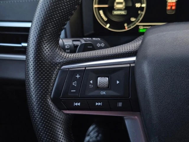 2025 Mitsubishi Outlander - Image 23 of 28
