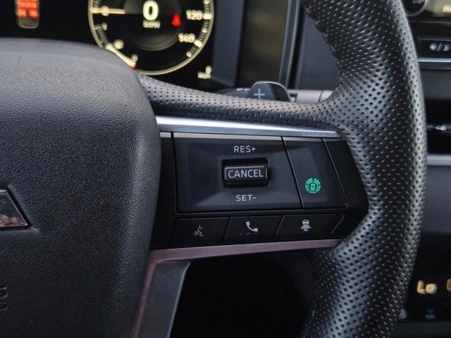 2025 Mitsubishi Outlander - Image 22 of 28