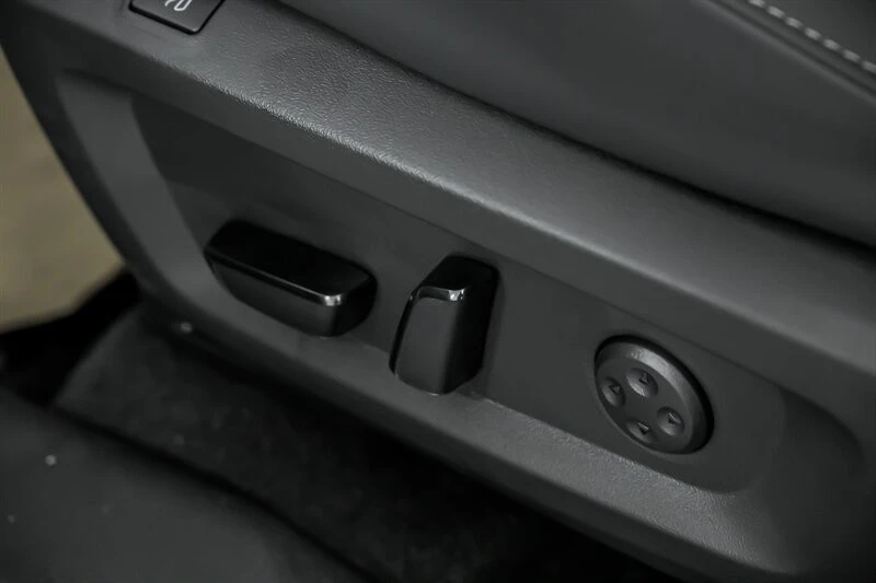 2025 Mitsubishi Outlander - Image 19 of 21
