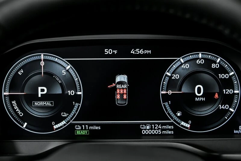 2025 Mitsubishi Outlander - Image 20 of 21