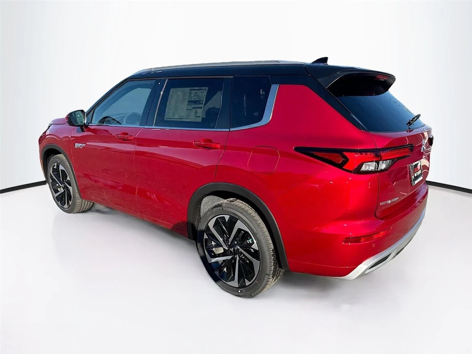 2025 Mitsubishi Outlander - Image 5 of 21