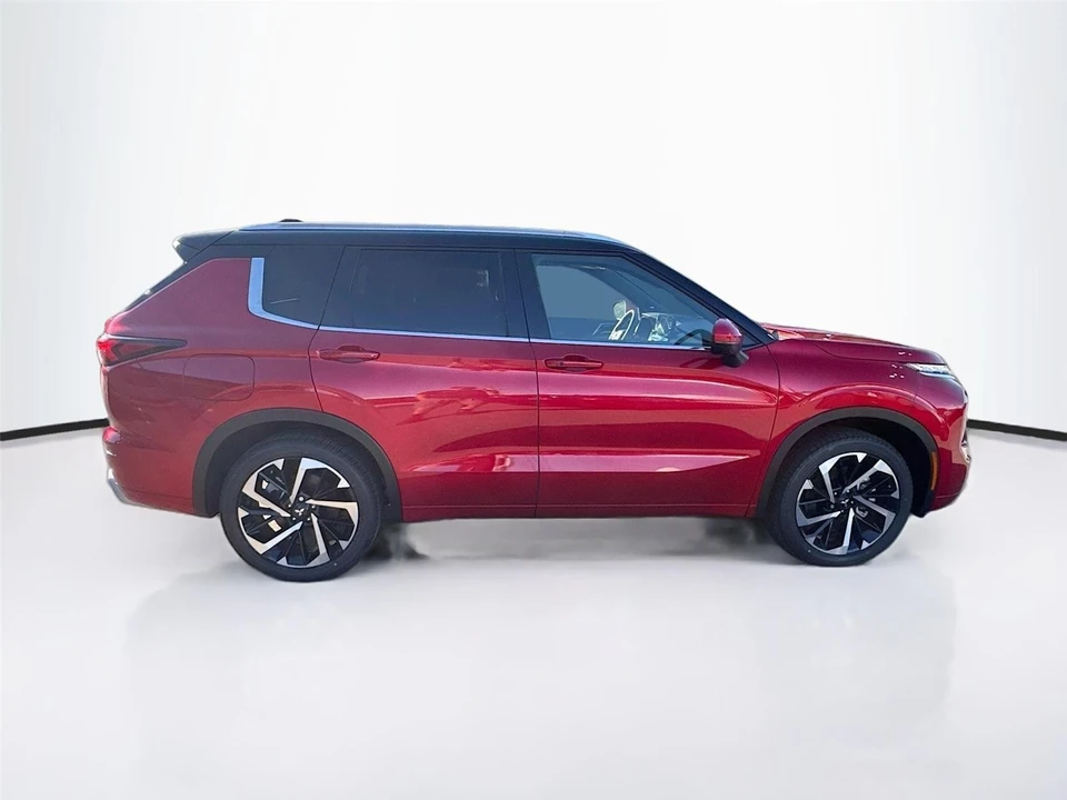 2025 Mitsubishi Outlander - Image 8 of 21