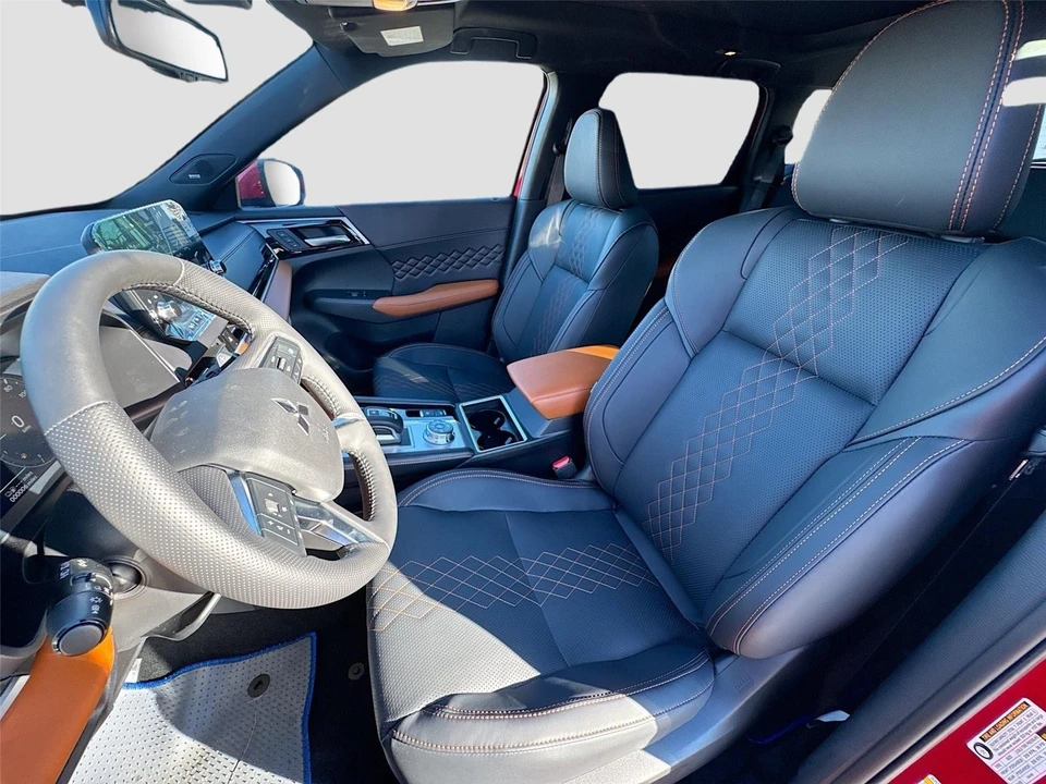 2025 Mitsubishi Outlander - Image 21 of 21
