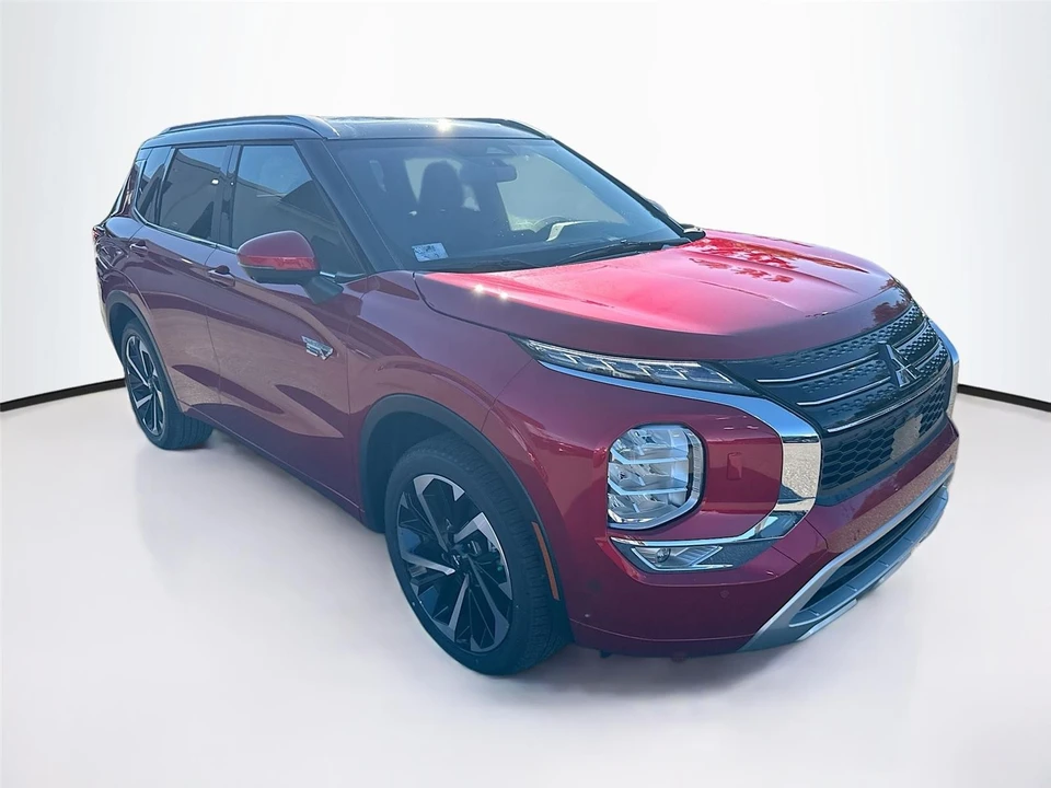 2025 Mitsubishi Outlander - Image 3 of 21