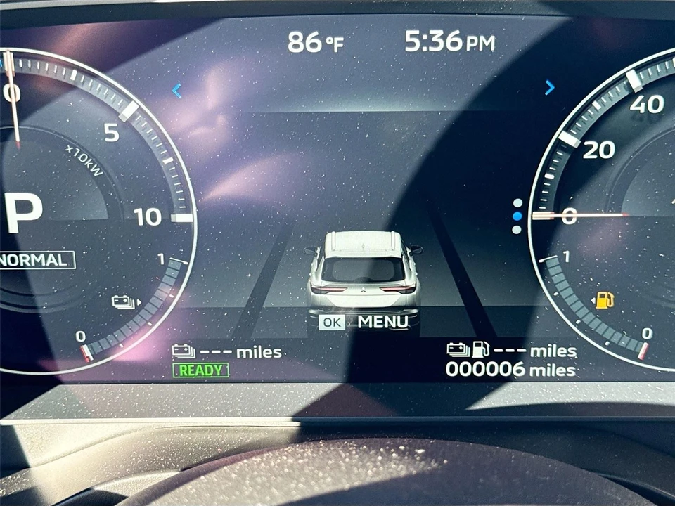 2025 Mitsubishi Outlander - Image 12 of 21