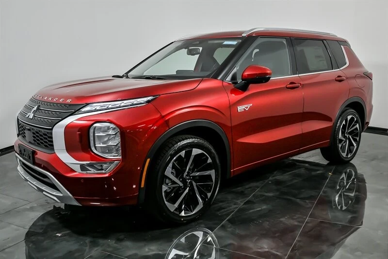 2025 Mitsubishi Outlander - Image 5 of 21