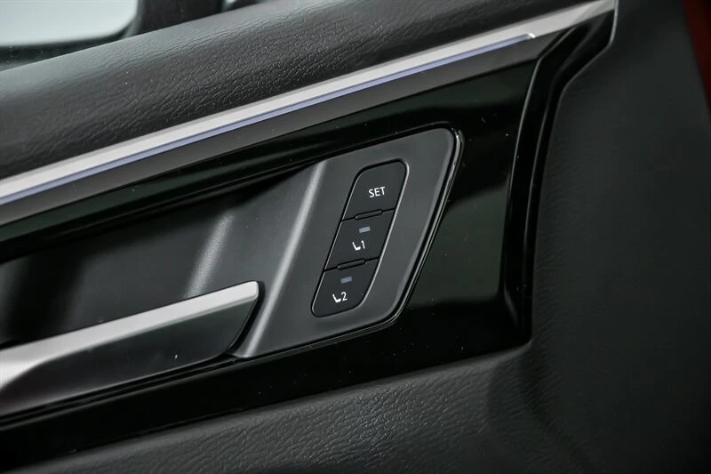 2025 Mitsubishi Outlander - Image 12 of 21