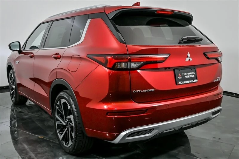 2025 Mitsubishi Outlander - Image 7 of 21