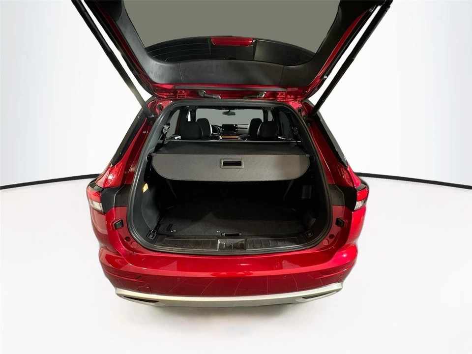 2025 Mitsubishi Outlander - Image 20 of 21