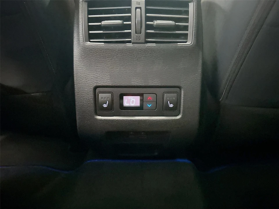 2025 Mitsubishi Outlander - Image 19 of 21